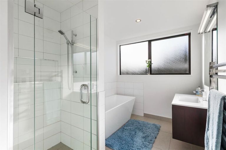 Photo of property in 1 Mcfaddens Road, St Albans, Christchurch, 8052