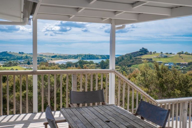 Photo of property in 95 Stratford Drive, Cable Bay, 0420