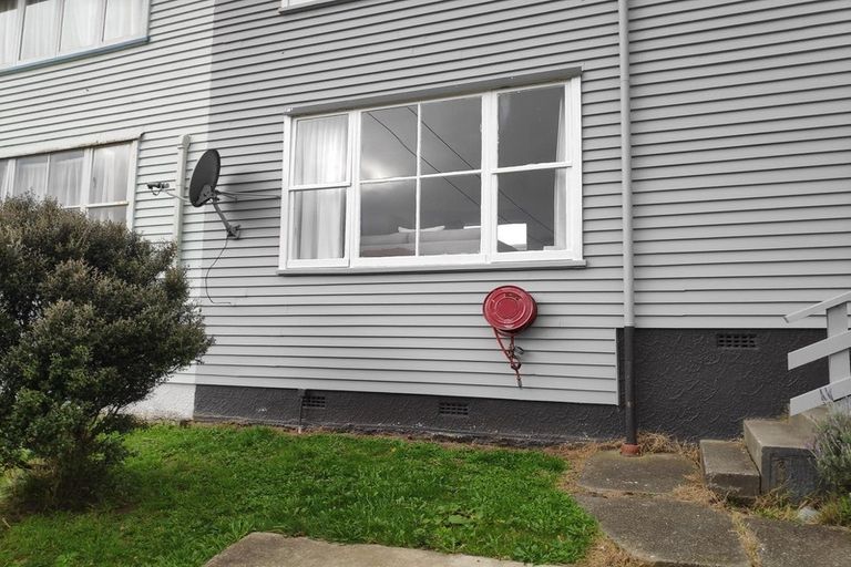 Photo of property in 29 Roberts Street, Tawa, Wellington, 5028