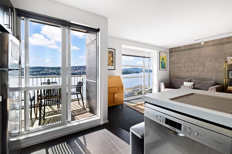 Photo of property in 7d Aranui Street, Miramar, Wellington, 6022