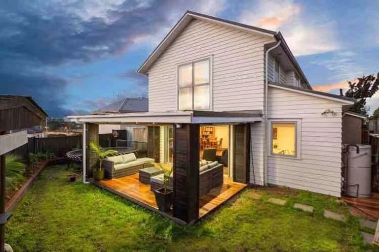 Photo of property in 63b Westgate Drive, Massey, Auckland, 0614