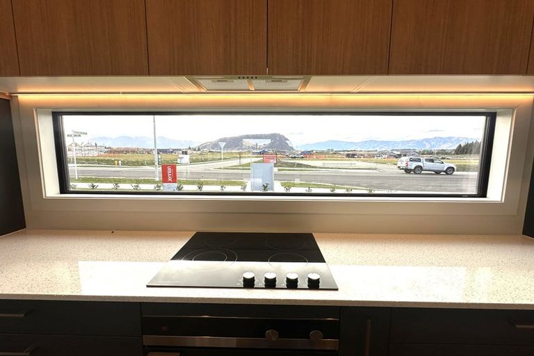 Photo of property in 42 Deans Drive, Wanaka, 9382