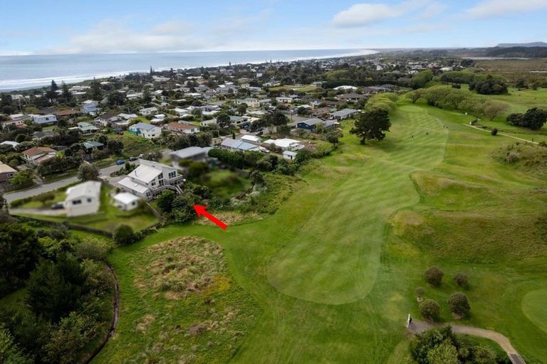 Photo of property in 4 Atua Street, Waikanae Beach, Waikanae, 5036