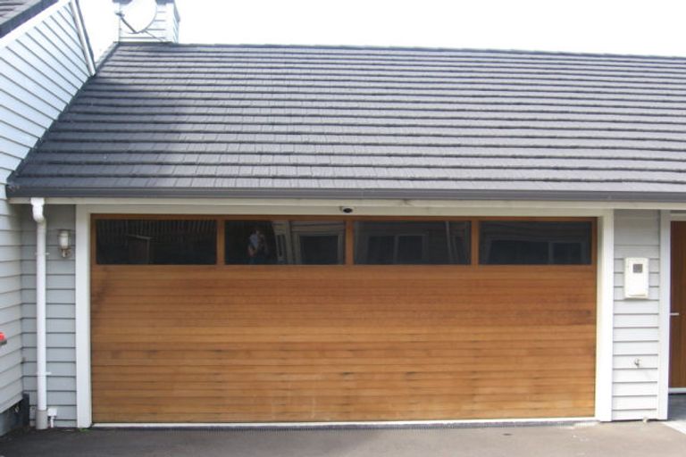 Photo of property in 3 Curnow Way, Kaiwharawhara, Wellington, 6035