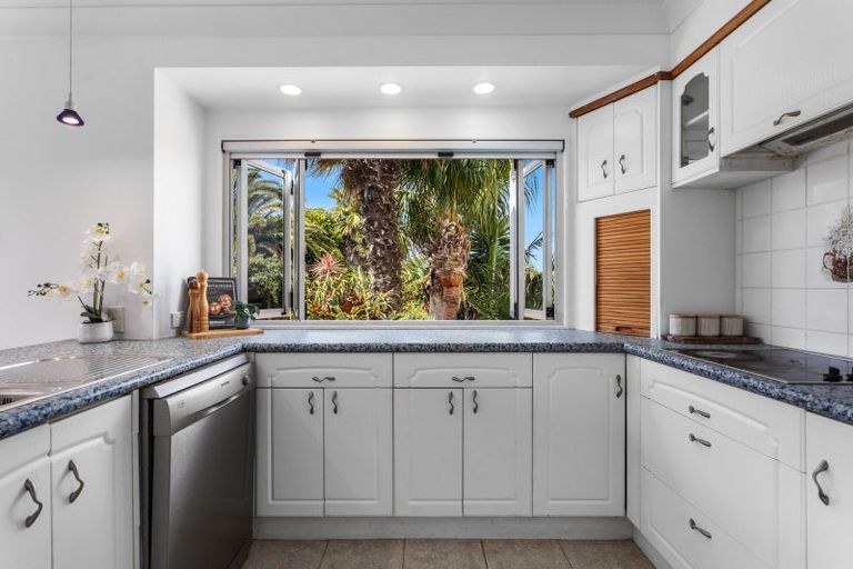 Photo of property in 34 Ohuirehe Road, Coastlands, Whakatane, 3120