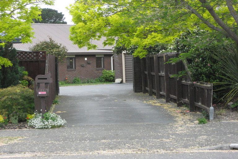 Photo of property in 21 Forest Park Place, Parklands, Christchurch, 8083
