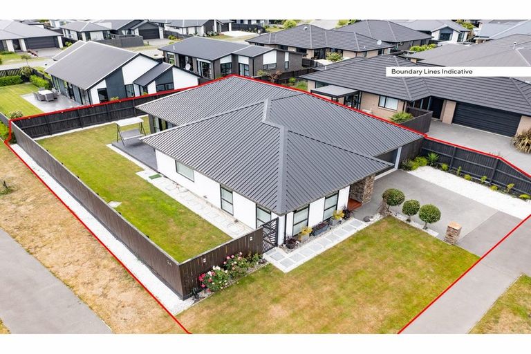Photo of property in 24 Roys Street, Marshland, Christchurch, 8083