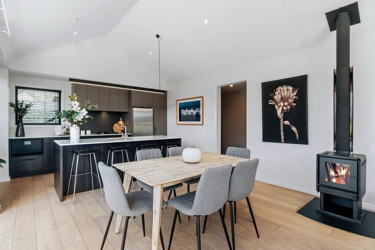 Photo of property in 8 Kokako Lane, Jacks Point, Queenstown, 9371