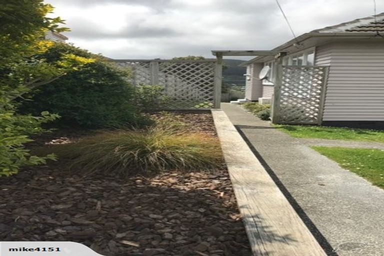 Photo of property in 23 Turkington Street, Tawa, Wellington, 5028