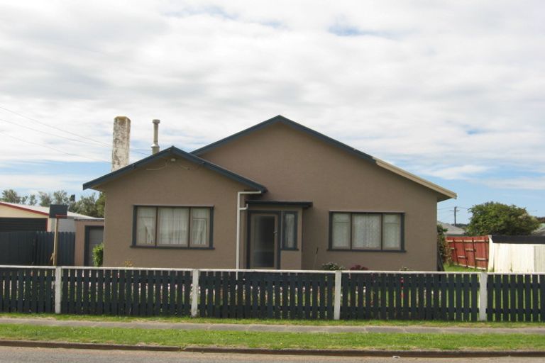 Photo of property in 1 Anson Street, Gonville, Whanganui, 4500