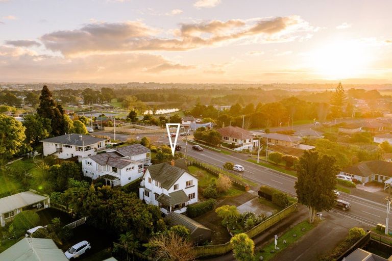 Photo of property in 69 Forest Lake Road, Forest Lake, Hamilton, 3200