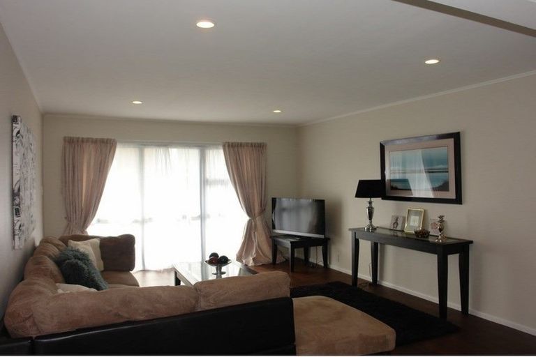 Photo of property in 2/26 Picton Avenue, Riccarton, Christchurch, 8011