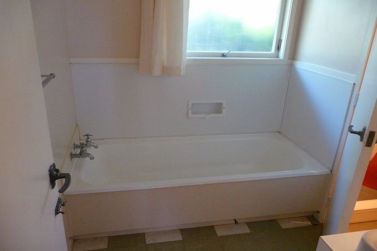 Photo of property in 39 Sale Street, Cockle Bay, Auckland, 2014