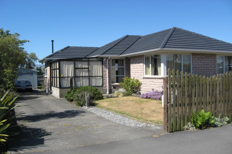 Photo of property in 262 Lake Terrace Road, Shirley, Christchurch, 8061