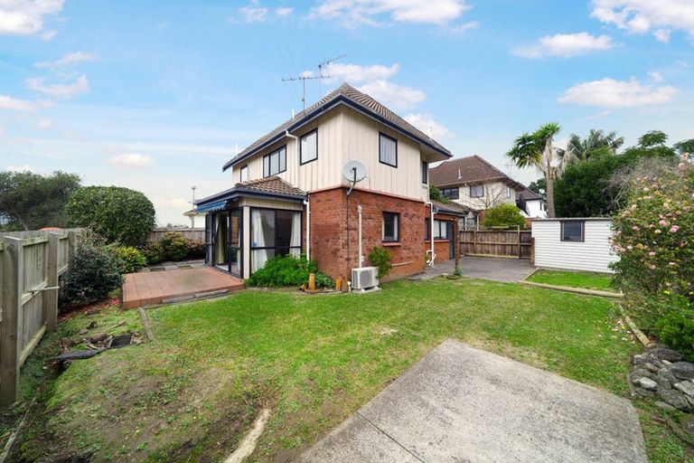 Photo of property in 3/24 Miro Street, New Lynn, Auckland, 0600