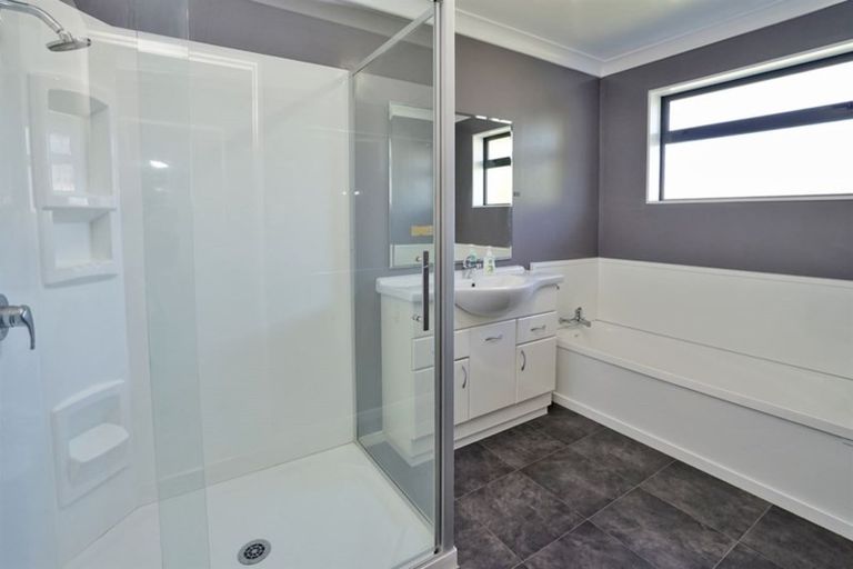 Photo of property in 16 Bouverie Crescent, Flagstaff, Hamilton, 3210