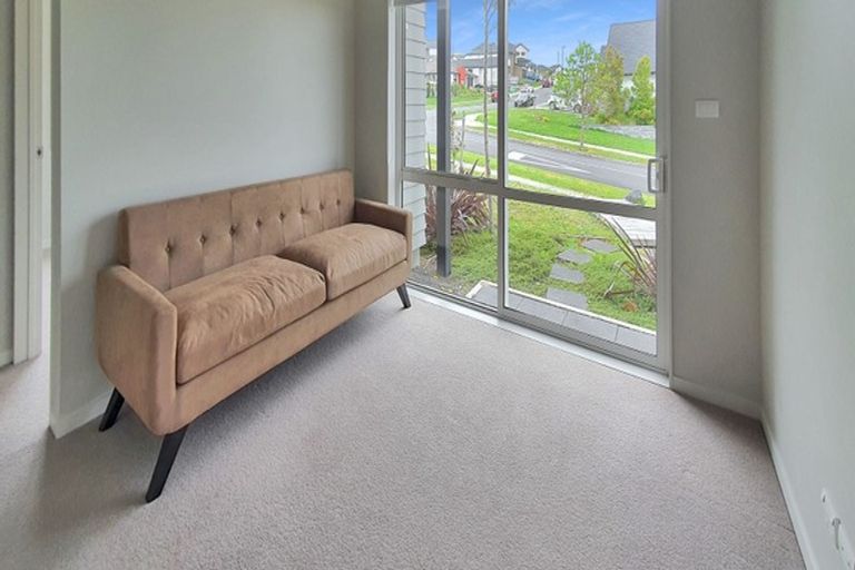 Photo of property in 22 Skipjack Pass, Silverdale, 0932