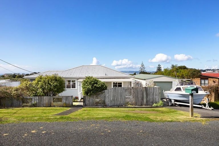 Photo of property in 11 Sea View Road, Leigh, Warkworth, 0985