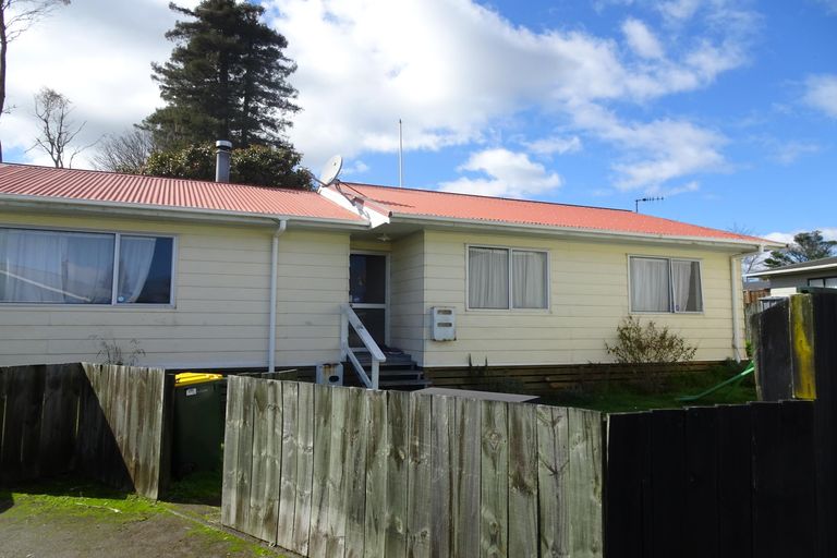 Photo of property in 28b Bronte Place, Owhata, Rotorua, 3010