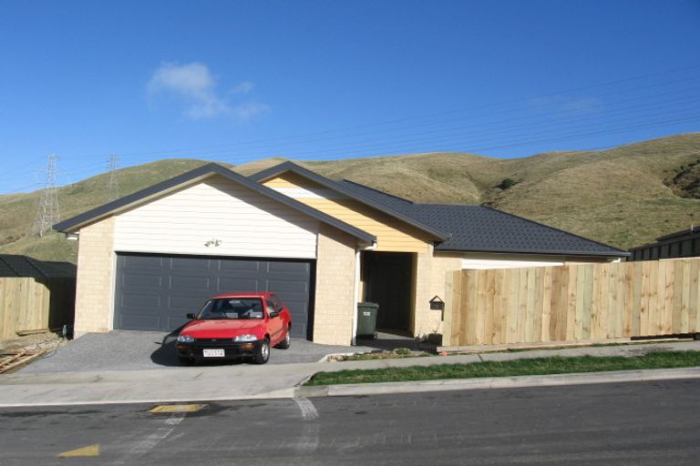 Photo of property in 17 Gifford Grove, Churton Park, Wellington, 6037