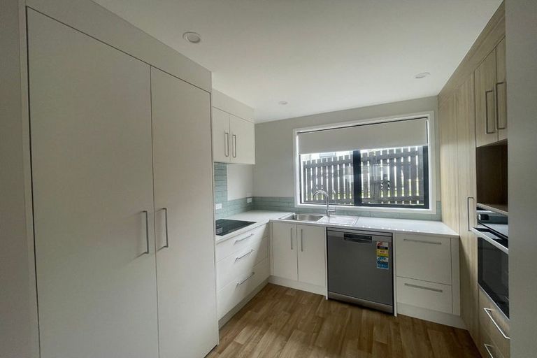 Photo of property in 79 Huri Street, Mangere Bridge, Auckland, 2022
