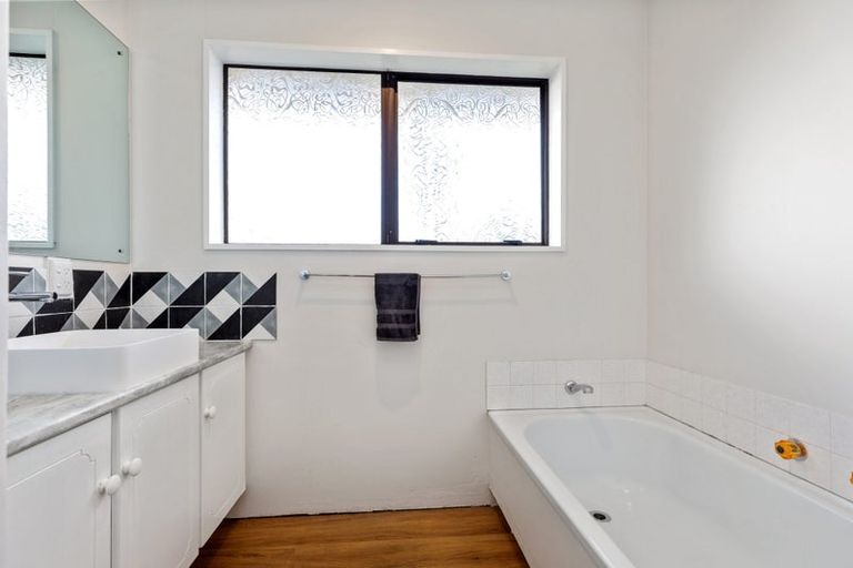 Photo of property in 2/182a Levers Road, Matua, Tauranga, 3110