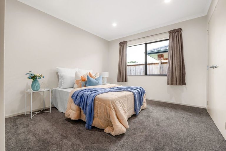 Photo of property in 11 Shrule Place, Huntington, Hamilton, 3210