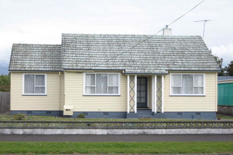 Photo of property in 320 Carrington Street, Vogeltown, New Plymouth, 4310