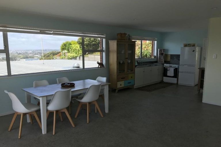 Photo of property in 2/31 Findlay Street, Moturoa, New Plymouth, 4310