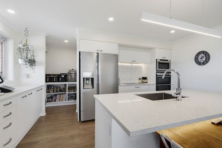 Photo of property in 96 Omana Avenue, Shelly Beach, South Head, 0874