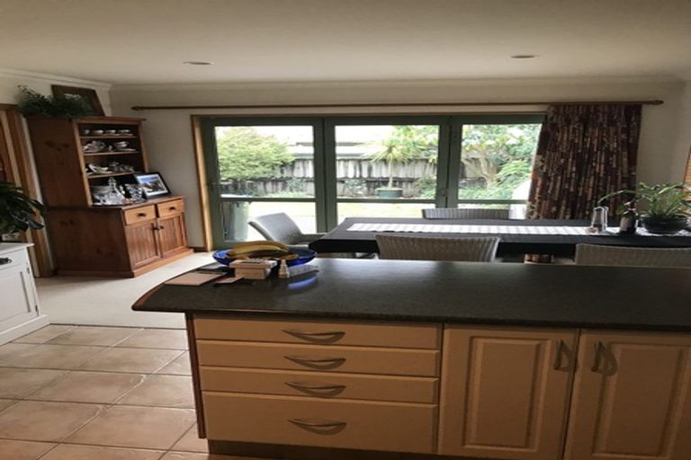 Photo of property in 6 Doneraille Place, Bethlehem, Tauranga, 3110