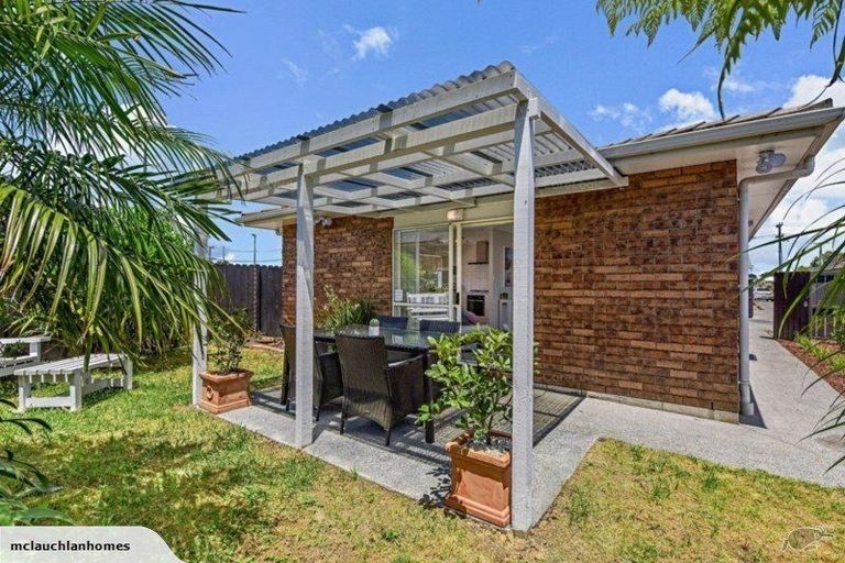 Photo of property in 18a Hall Avenue, Mangere, Auckland, 2022