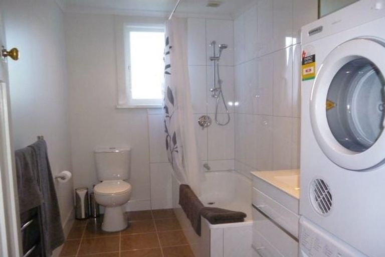 Photo of property in 1 Raglan Street, Ahuriri, Napier, 4110