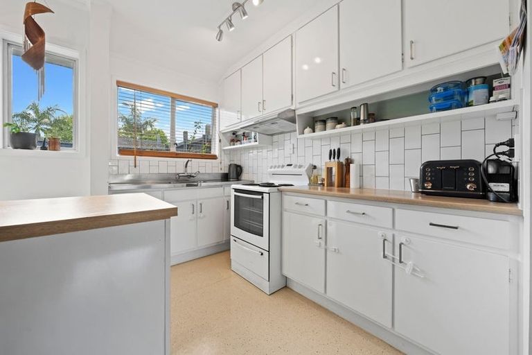 Photo of property in 5/1 Ribblesdale Road, Henderson, Auckland, 0612