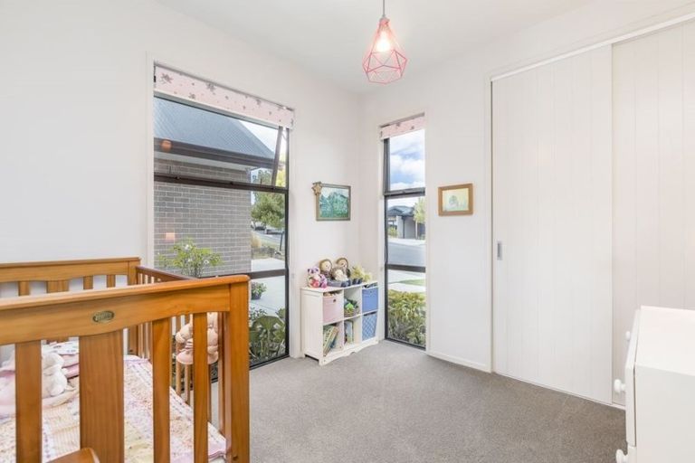 Photo of property in 11 Laly Haddon Place, Matakana, Warkworth, 0985
