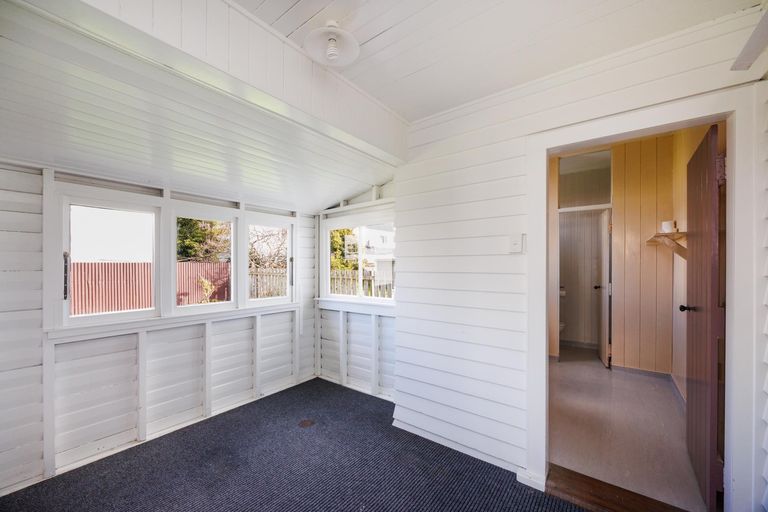 Photo of property in 262 Ruahine Street, Terrace End, Palmerston North, 4410