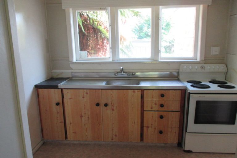 Photo of property in 11a Bellvue Road, Kawaha Point, Rotorua, 3010