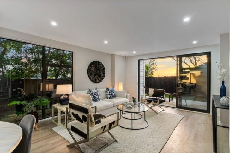 Photo of property in 67b Stratford Road, Manurewa, Auckland, 2105