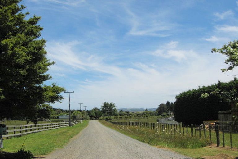 Photo of property in 152c Saddleton Road, Clarks Beach, 2679