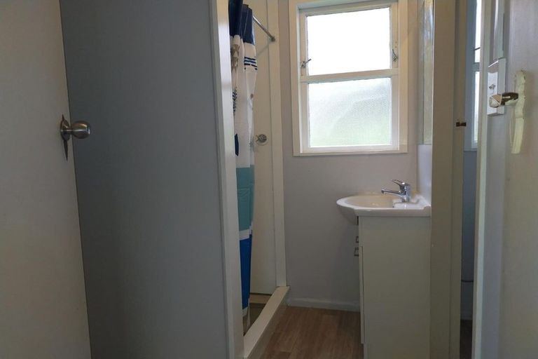 Photo of property in 34 Monowai Road, Johnsonville, Wellington, 6037