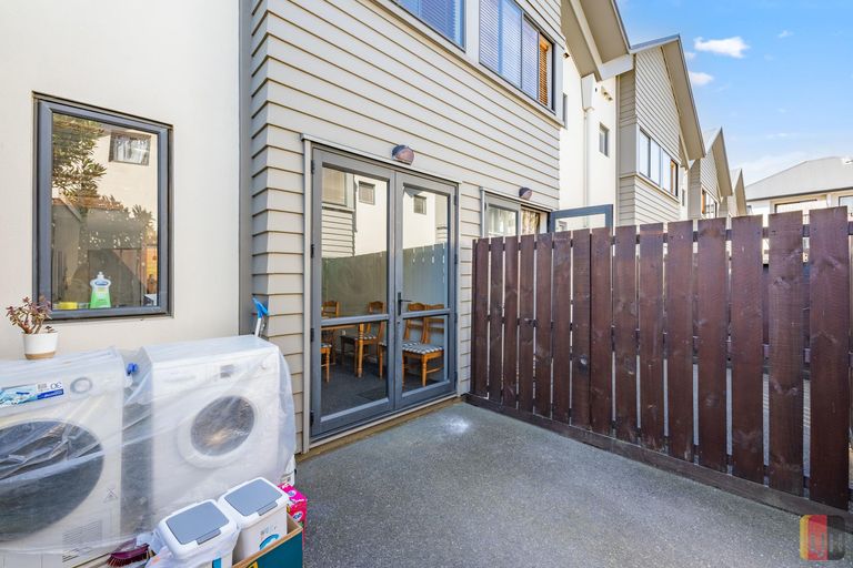 Photo of property in Fern Gardens, 33/51 Ireland Road, Mount Wellington, Auckland, 1060