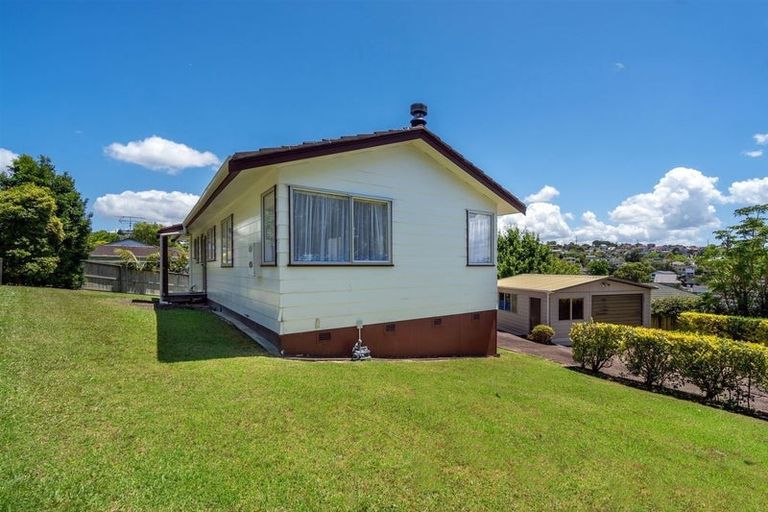 Photo of property in 9 Tesla Place, Totara Vale, Auckland, 0629