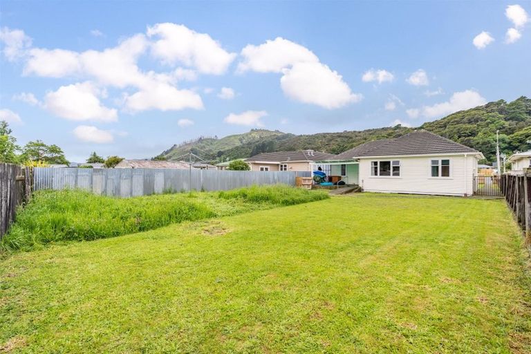 Photo of property in 11 Moohan Street, Wainuiomata, Lower Hutt, 5014
