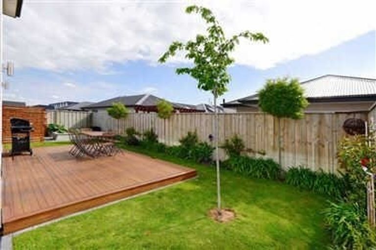 Photo of property in 39 Lakeside Drive, Pegasus, 7612