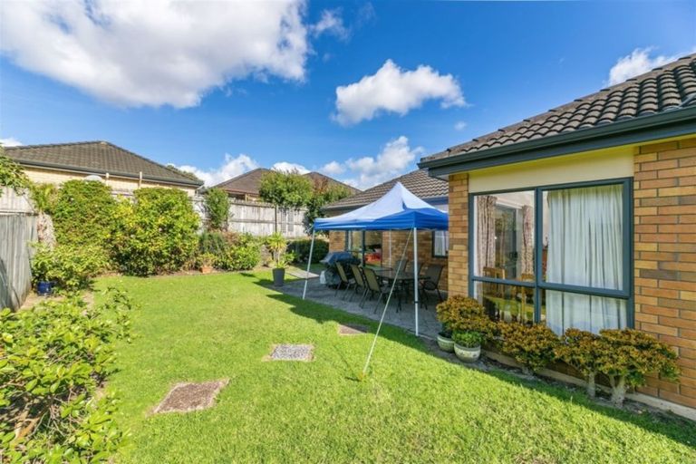 Photo of property in 7 Applebox Lane, Henderson, Auckland, 0612