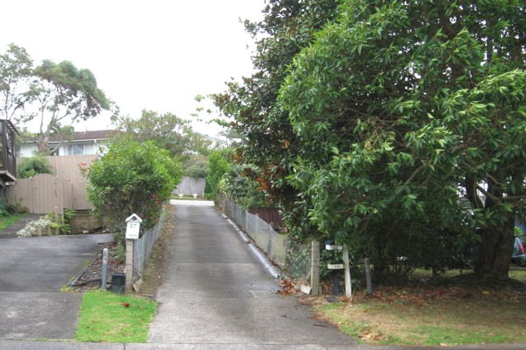 Photo of property in 1/25 Regency Place, Sunnynook, Auckland, 0632