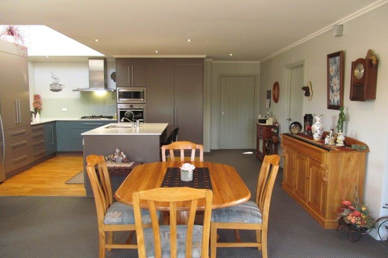 Photo of property in 32 Larch Crescent, Alexandra, 9320