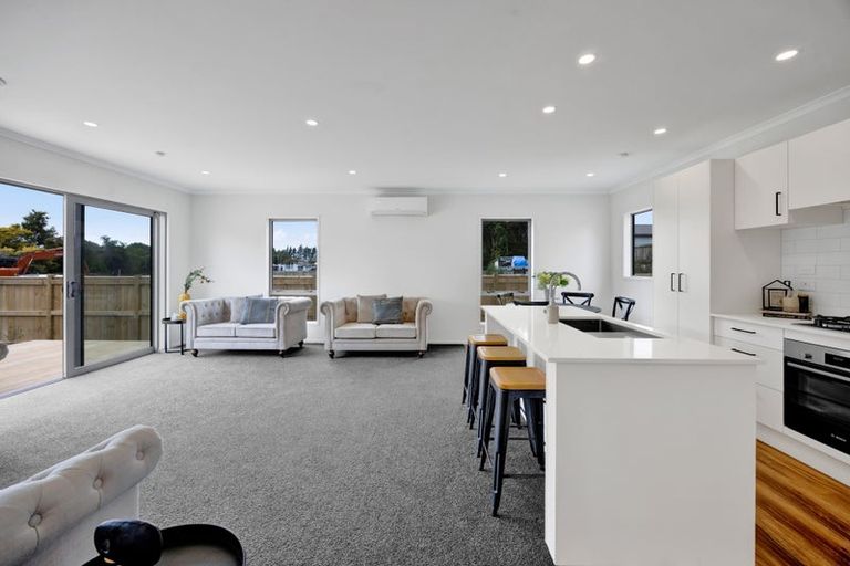 Photo of property in 9 Horoeka Street, Inglewood, 4330