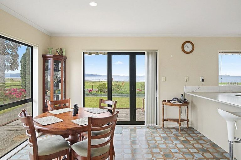 Photo of property in 915 East Coast Road, Kaiaua, Pokeno, 2473