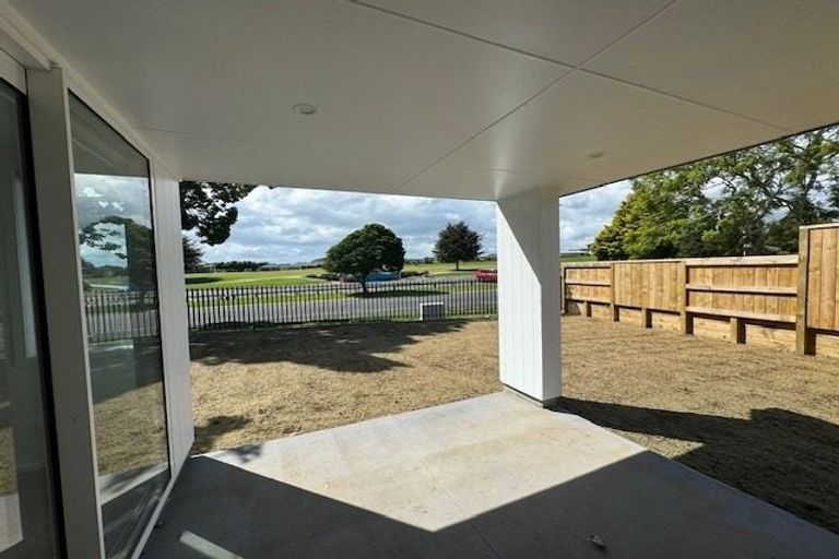 Photo of property in 6 Hauhake Lane, Omokoroa, 3114